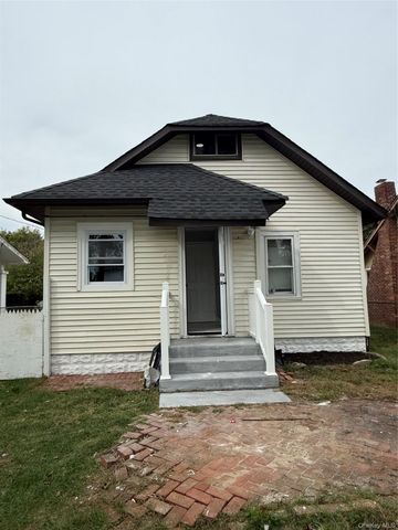 122 Dehnhoff Avenue, Freeport, NY 11520