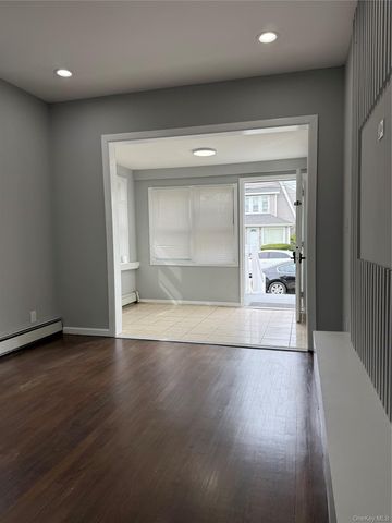 122 Dehnhoff Avenue, Freeport, NY 11520