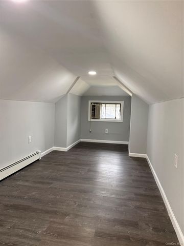 122 Dehnhoff Avenue, Freeport, NY 11520