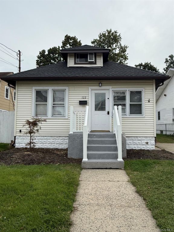 122 Dehnhoff Avenue, Freeport, NY 11520 — exterior