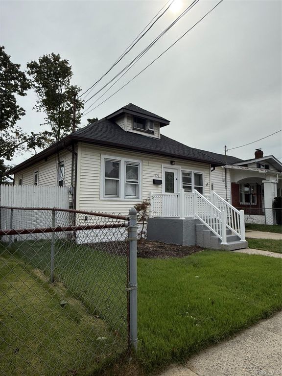 122 Dehnhoff Avenue, Freeport, NY 11520 — photo 3