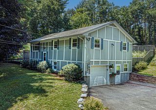 15 Clark Street, Northampton, MA 01060