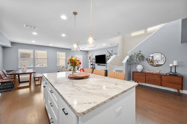 2801 Livingston Avenue, Fort Worth, TX 76110