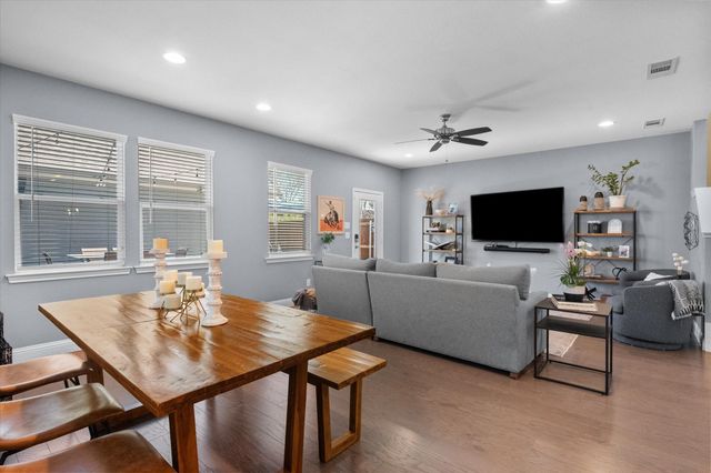 2801 Livingston Avenue, Fort Worth, TX 76110