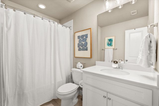 2801 Livingston Avenue, Fort Worth, TX 76110