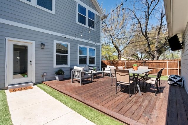 2801 Livingston Avenue, Fort Worth, TX 76110