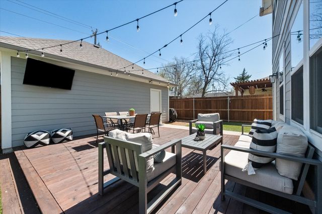 2801 Livingston Avenue, Fort Worth, TX 76110