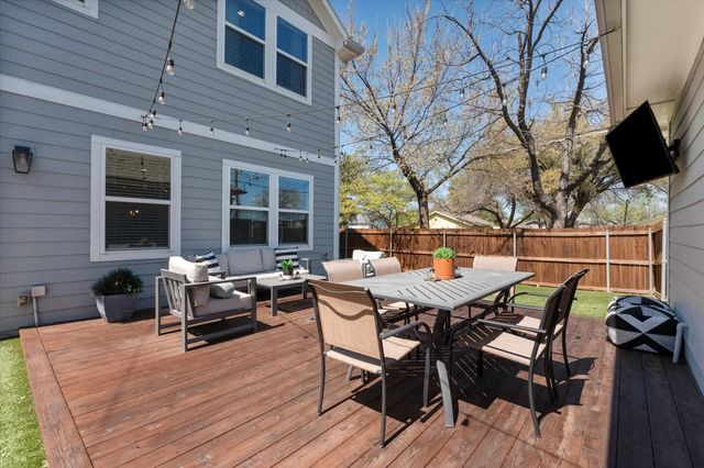 2801 Livingston Avenue, Fort Worth, TX 76110