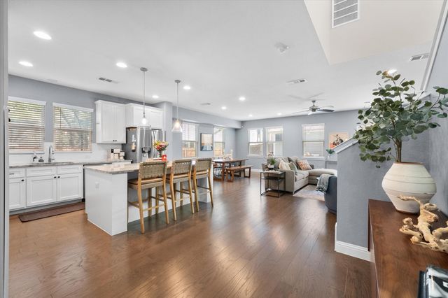 2801 Livingston Avenue, Fort Worth, TX 76110