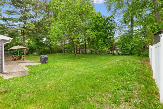 26 Wintergreen Drive, Coram, NY 11727