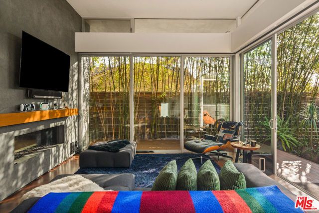 911 Venezia Avenue, Venice (los Angeles), CA 90291