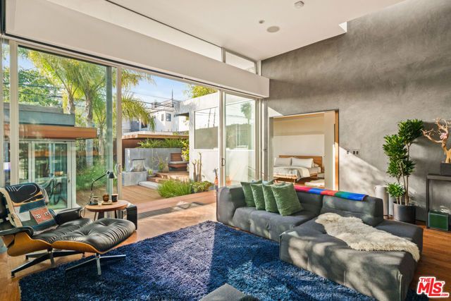 911 Venezia Avenue, Venice (los Angeles), CA 90291