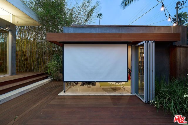 911 Venezia Avenue, Venice (los Angeles), CA 90291