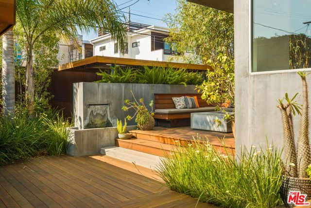 911 Venezia Avenue, Venice (los Angeles), CA 90291