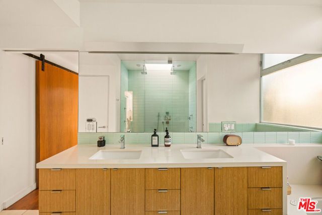 911 Venezia Avenue, Venice (los Angeles), CA 90291