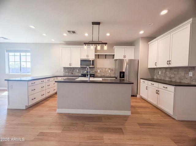 1729 S DESERT VIEW Place, Apache Junction, AZ 85120