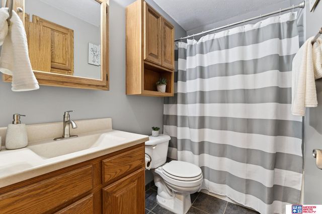 4337 Lewis Avenue, Lincoln, NE 68521