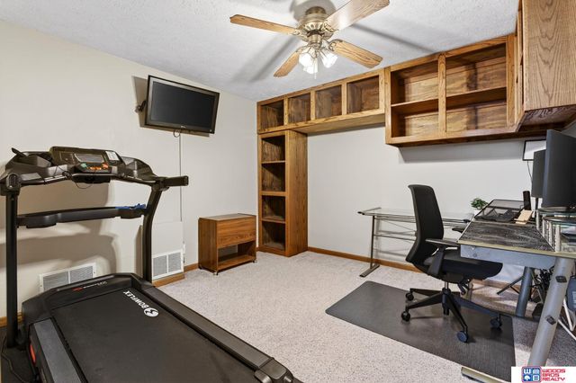 4337 Lewis Avenue, Lincoln, NE 68521