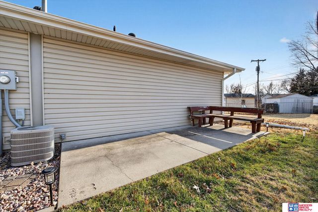 4337 Lewis Avenue, Lincoln, NE 68521