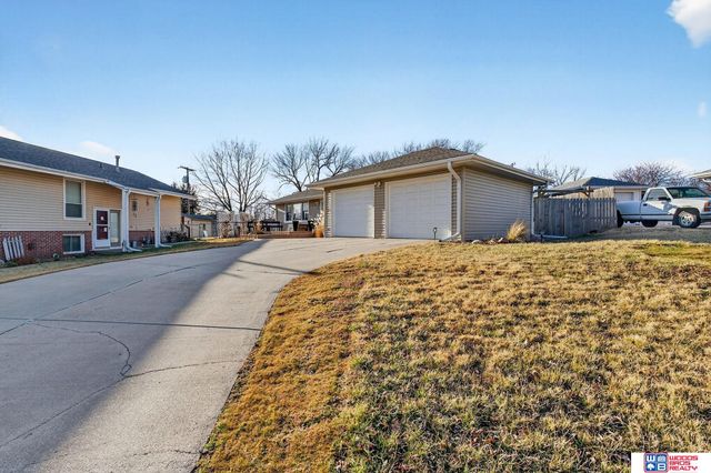 4337 Lewis Avenue, Lincoln, NE 68521