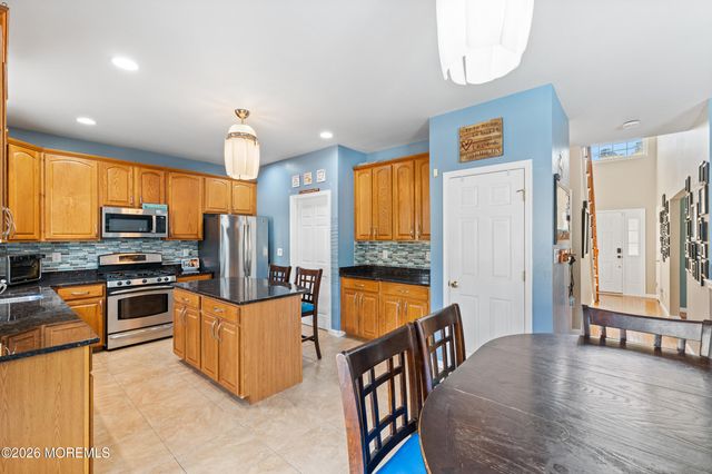 25 Columbus Avenue, Cliffwood, NJ 07721