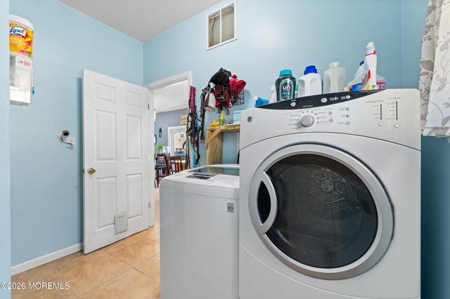 25 Columbus Avenue, Cliffwood, NJ 07721