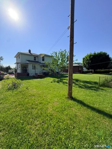 22 Leaf Avenue 2nd Floor, Waterbury, CT 06705