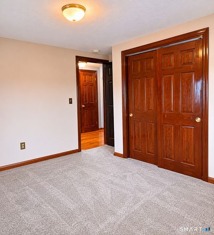 22 Leaf Avenue 2nd Floor, Waterbury, CT 06705