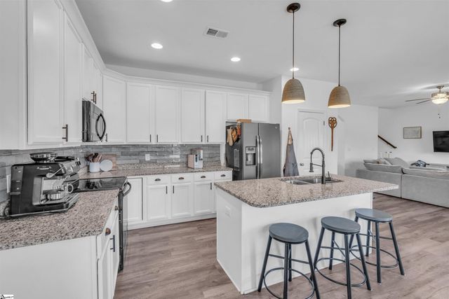 104 Timber Glen Place, Greer, SC 29651