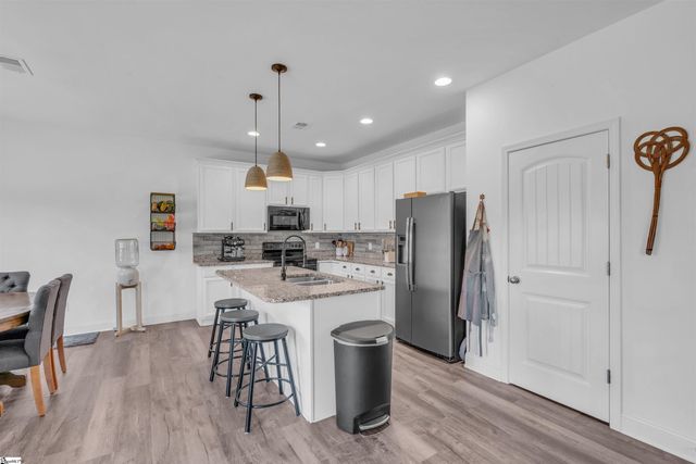 104 Timber Glen Place, Greer, SC 29651