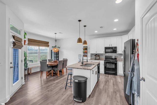 104 Timber Glen Place, Greer, SC 29651