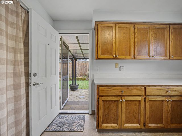 7919 Se CLACKAMAS Rd, Milwaukie, OR 97267