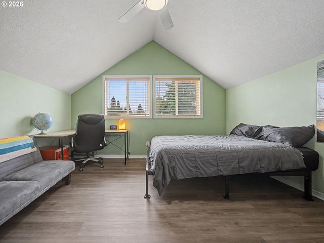 7919 Se CLACKAMAS Rd, Milwaukie, OR 97267