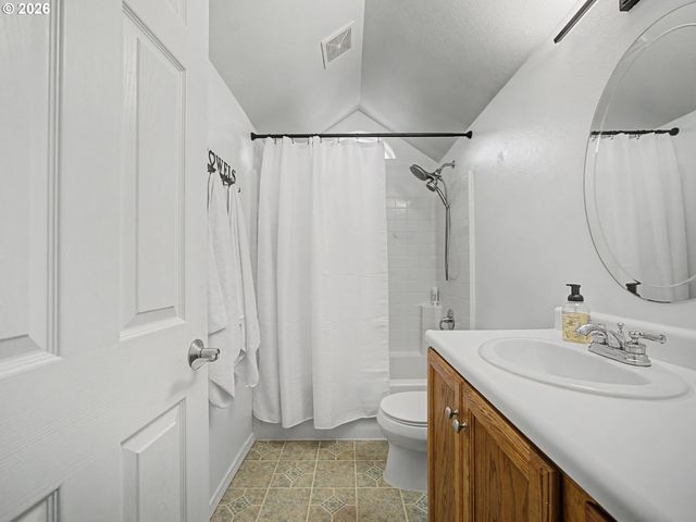 7919 Se CLACKAMAS Rd, Milwaukie, OR 97267