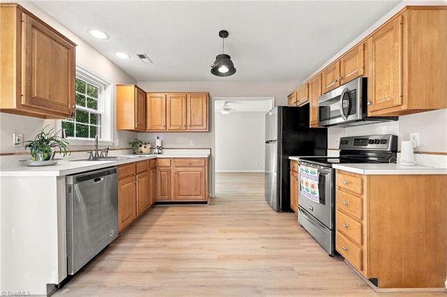 1602 Hargrove Drive, Mcleansville, NC 27301