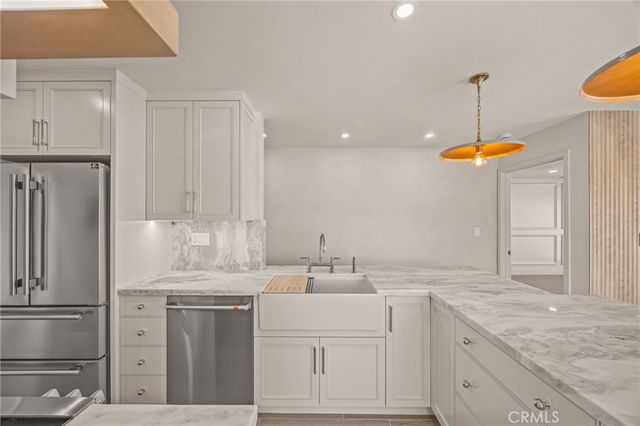 1 62nd Place 404, Long Beach, CA 90803