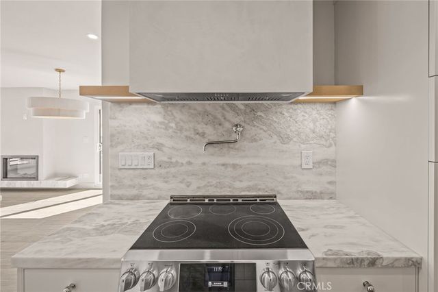 1 62nd Place 404, Long Beach, CA 90803