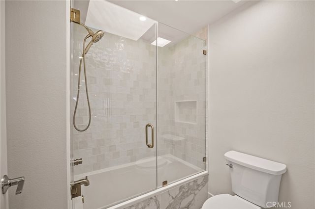 1 62nd Place 404, Long Beach, CA 90803