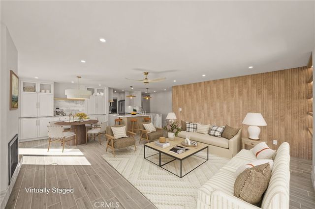 1 62nd Place 404, Long Beach, CA 90803