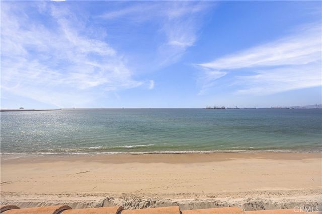 1 62nd Place 404, Long Beach, CA 90803
