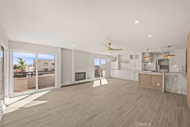 1 62nd Place 404, Long Beach, CA 90803