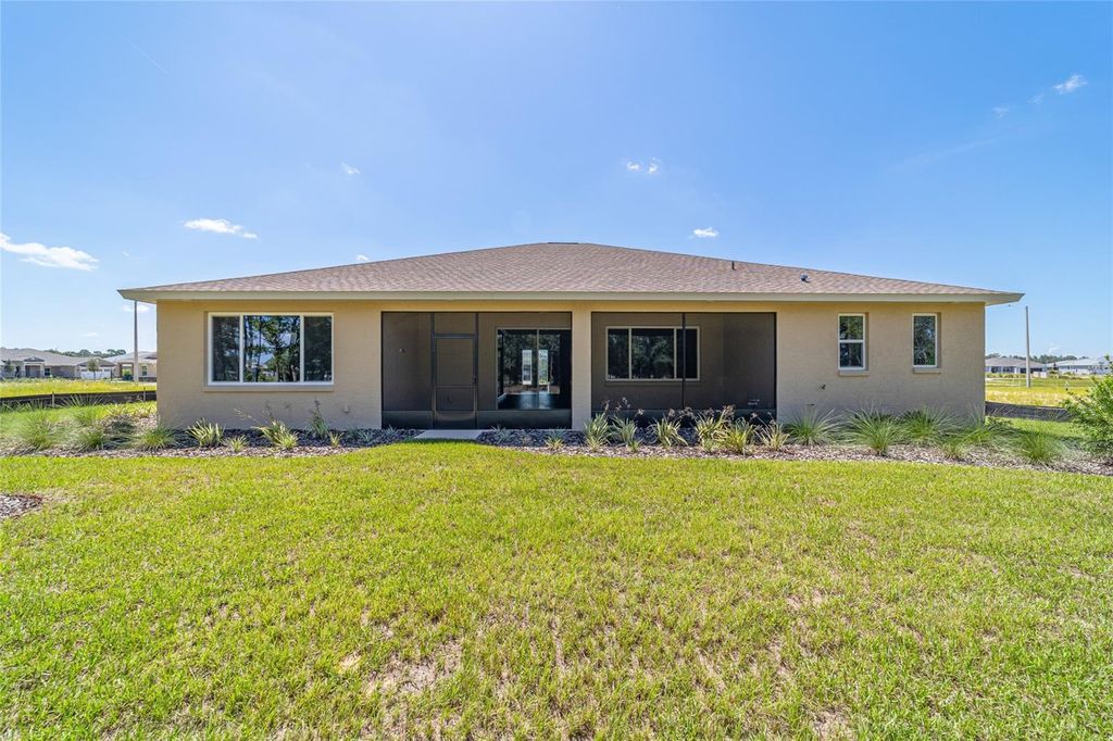 Image 13 of property listing at 10537 SW 96TH LANE ROAD, Ocala, FL 34481