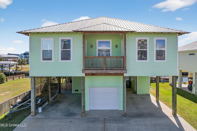 117 Janelle Drive, Bay Saint Louis, MS 39520