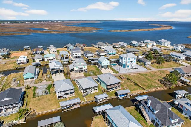 117 Janelle Drive, Bay Saint Louis, MS 39520