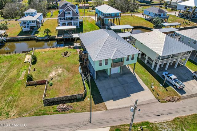 117 Janelle Drive, Bay Saint Louis, MS 39520