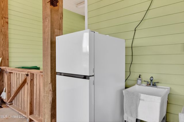 117 Janelle Drive, Bay Saint Louis, MS 39520