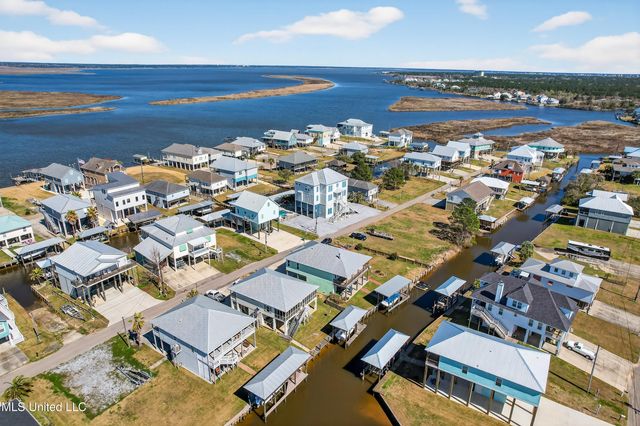 117 Janelle Drive, Bay Saint Louis, MS 39520