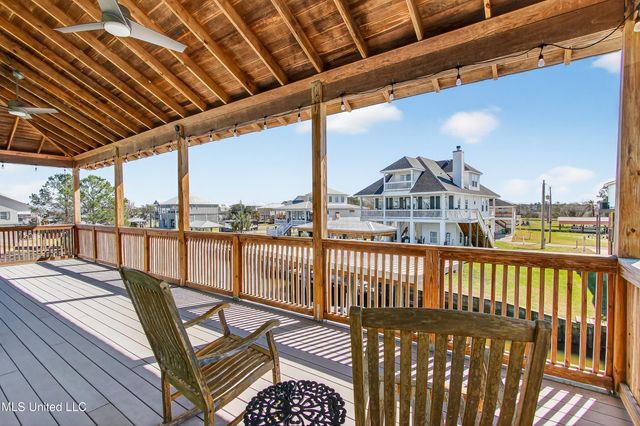 117 Janelle Drive, Bay Saint Louis, MS 39520