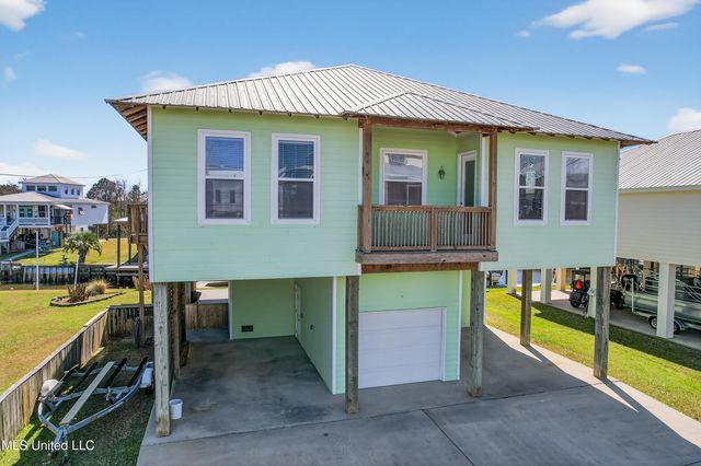 117 Janelle Drive, Bay Saint Louis, MS 39520