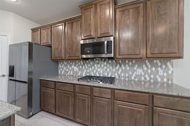2802 Knotty Forest Drive, Spring, TX 77373